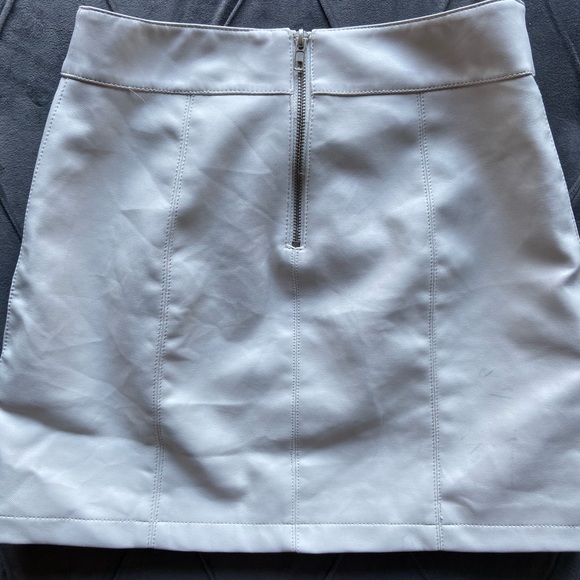 Faux Leather White Skirt Never Worn!!! Size S. - Picture 2 of 4